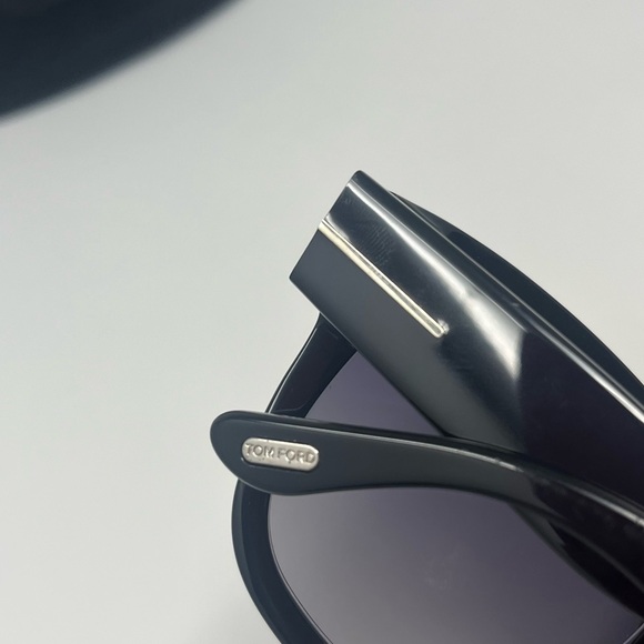 TOM FORD Beatrix 52mm Shiny Black Sunglasses ~ Authentic Brand New w/ Box & Case - Picture 8 of 13